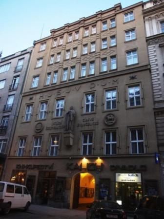 Church Pension Praha - Husuv Dum Zewnętrze zdjęcie